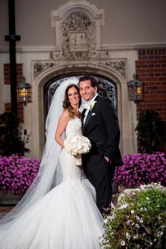 Church Entrance Couple Cathedral Veil