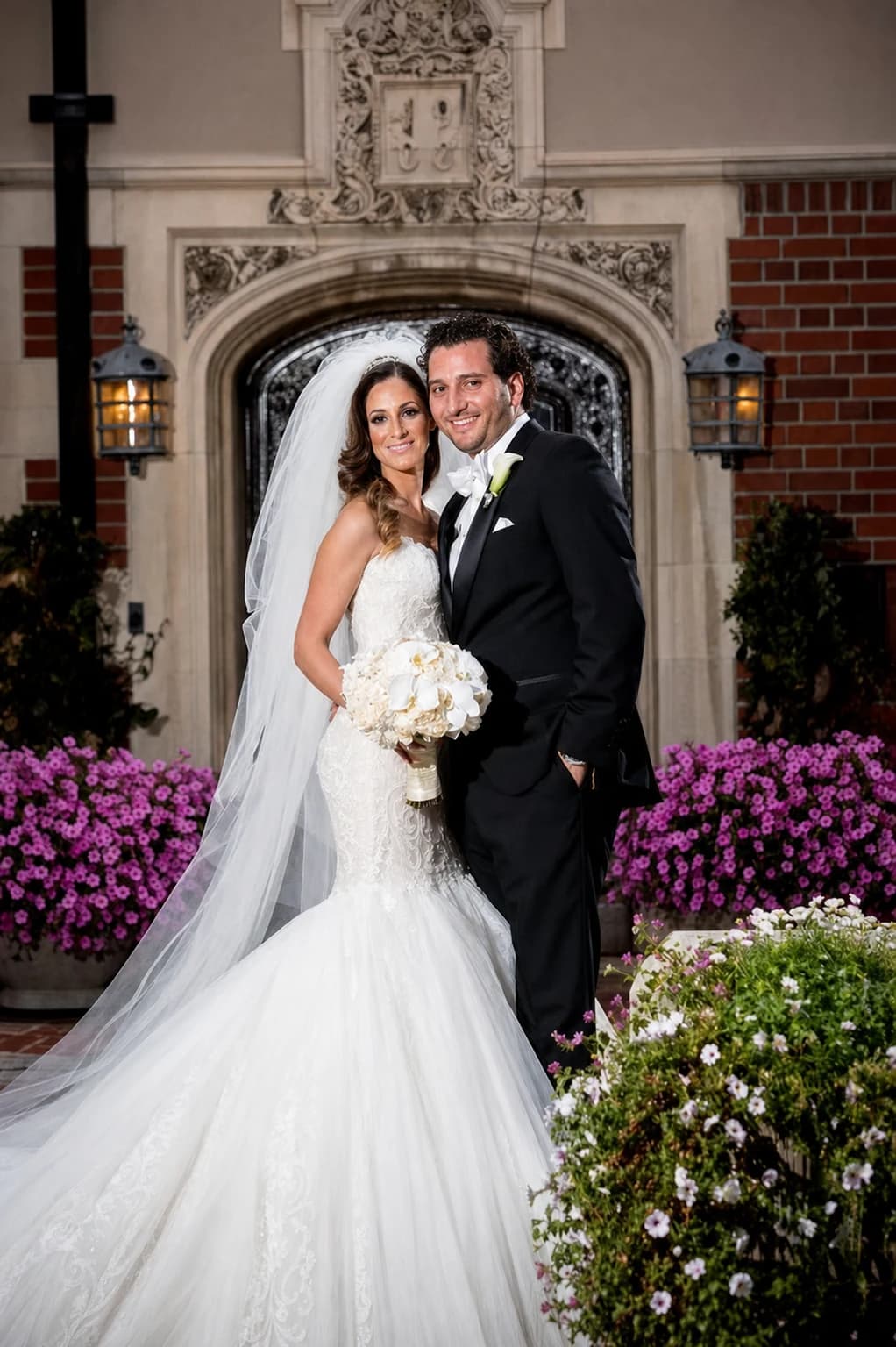 Church Entrance Couple Cathedral Veil